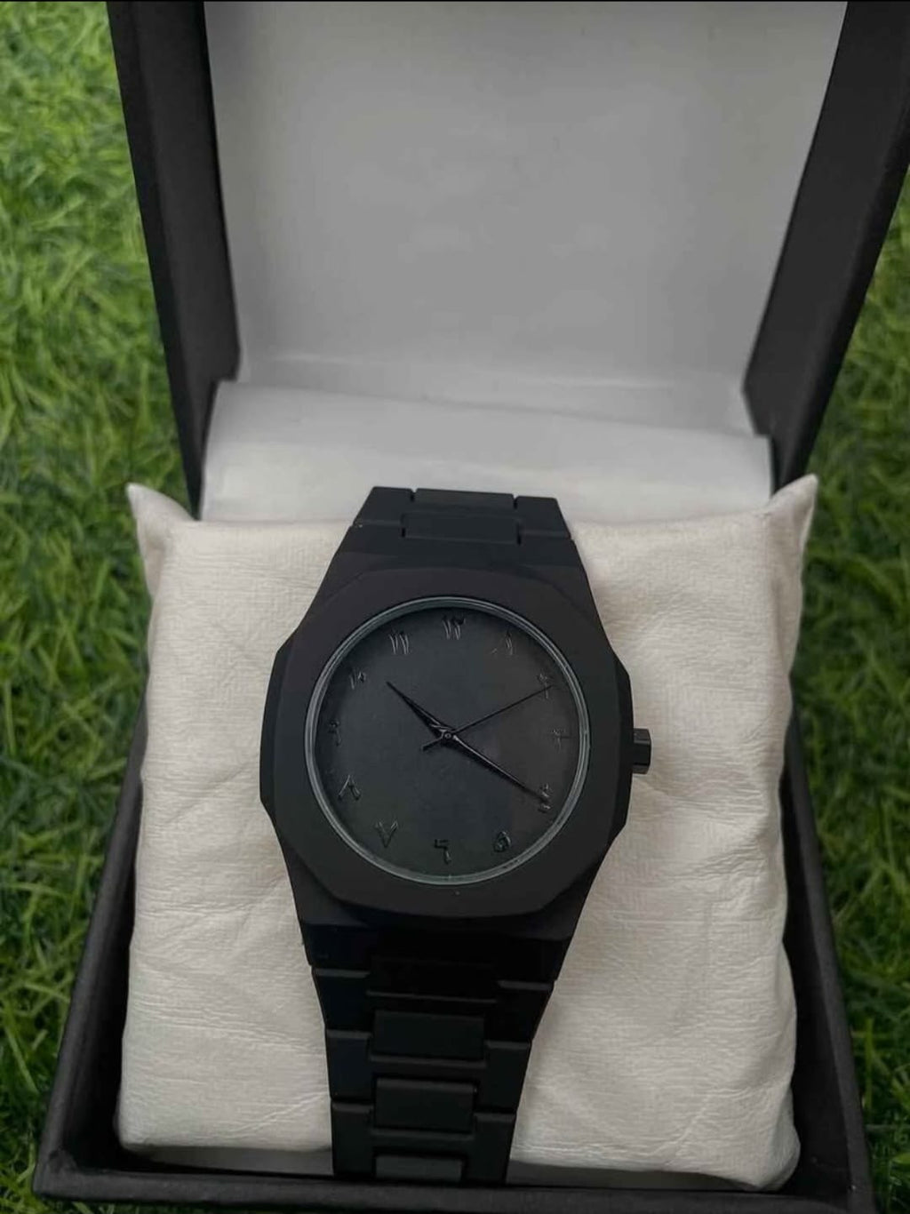 Men’s Luxury Aura Black Arabic Numeral Watch – Matte Black Analog